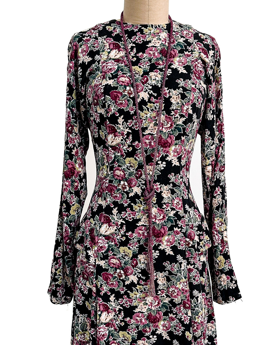 1920s 'The Moonlit Lilac' Lariat