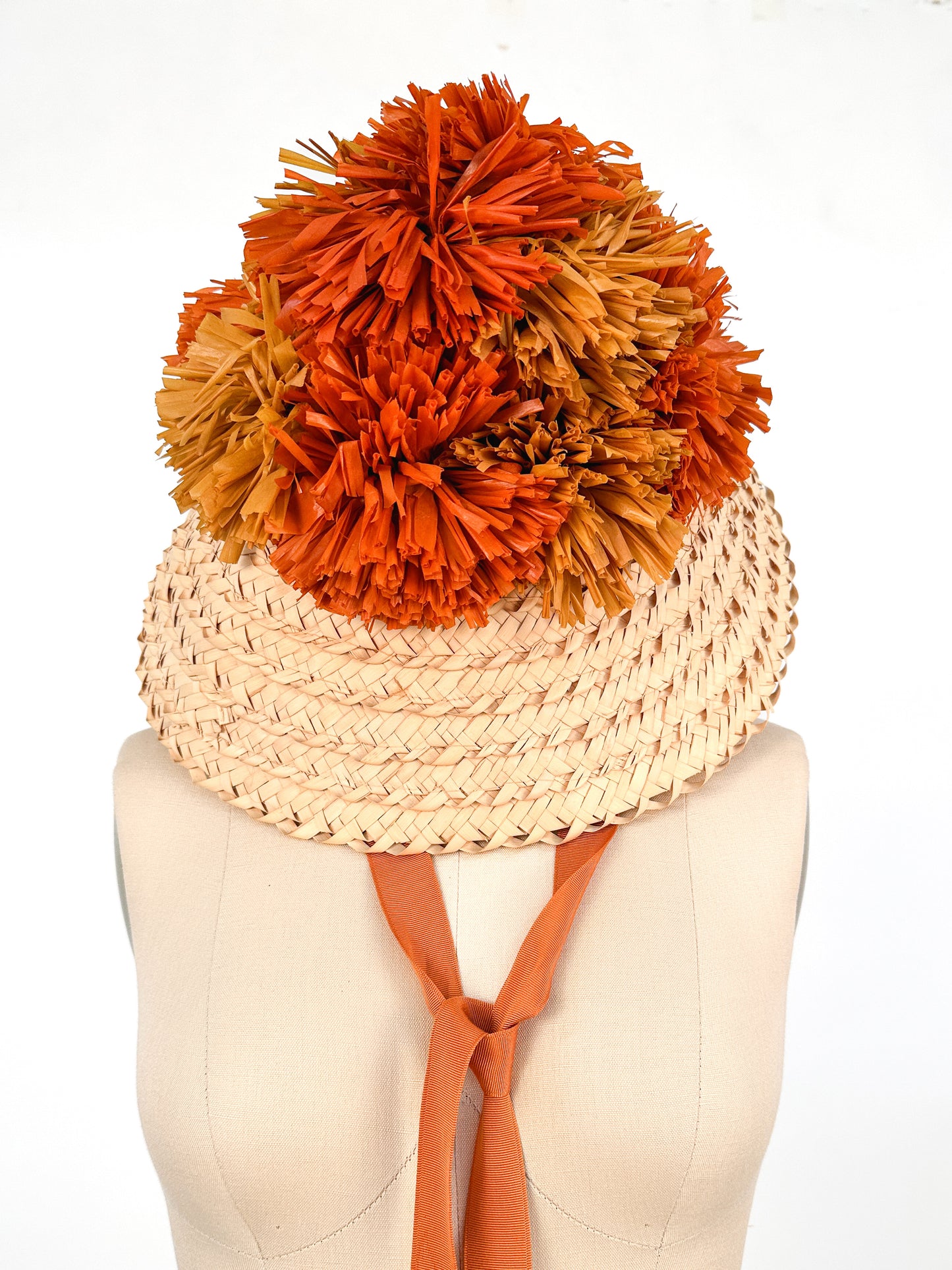 1950s Straw Sun Hat with Raffia PomPoms / One Size