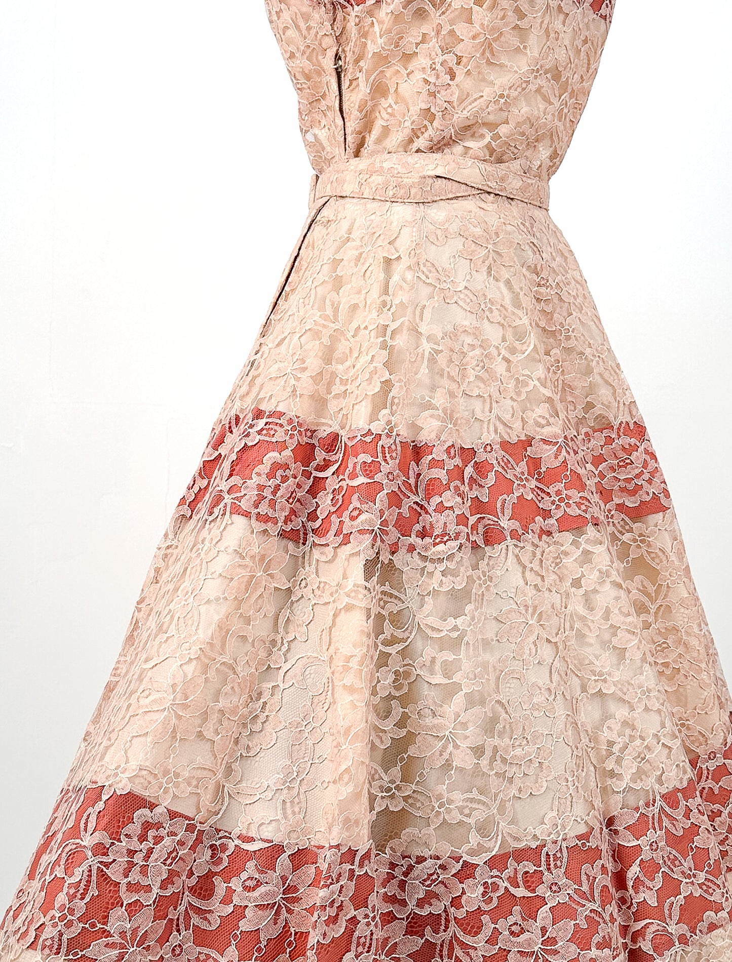 Light Pink Lace Party Dress With Satin Trim and Bows / Waist 30.5