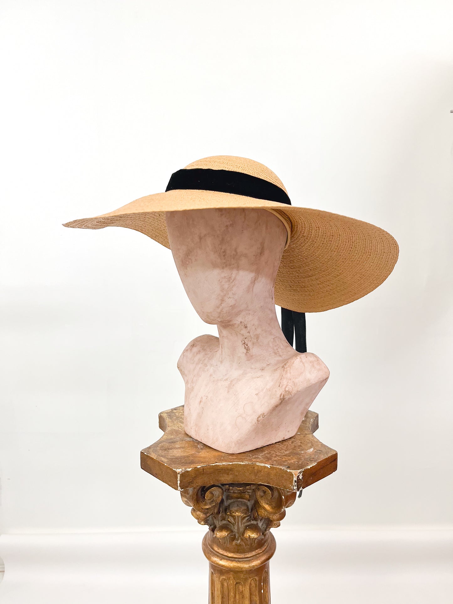 1940s Finely Woven Straw Hat Made in Italy / OSFA