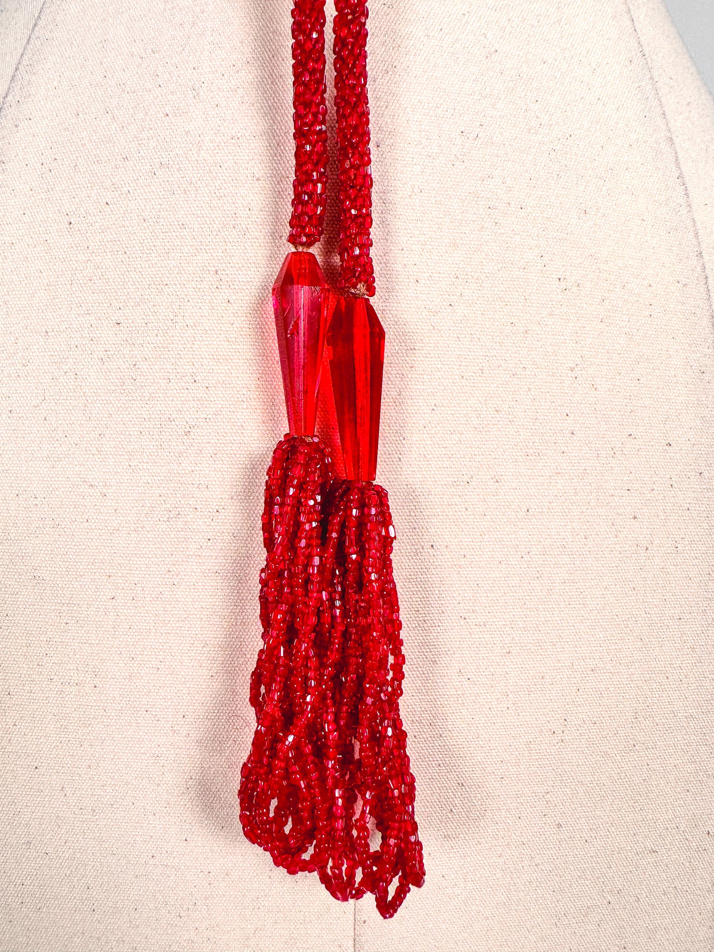 1920-30s Red Beaded Lariat Necklace with Large Glass Beaded Tassels