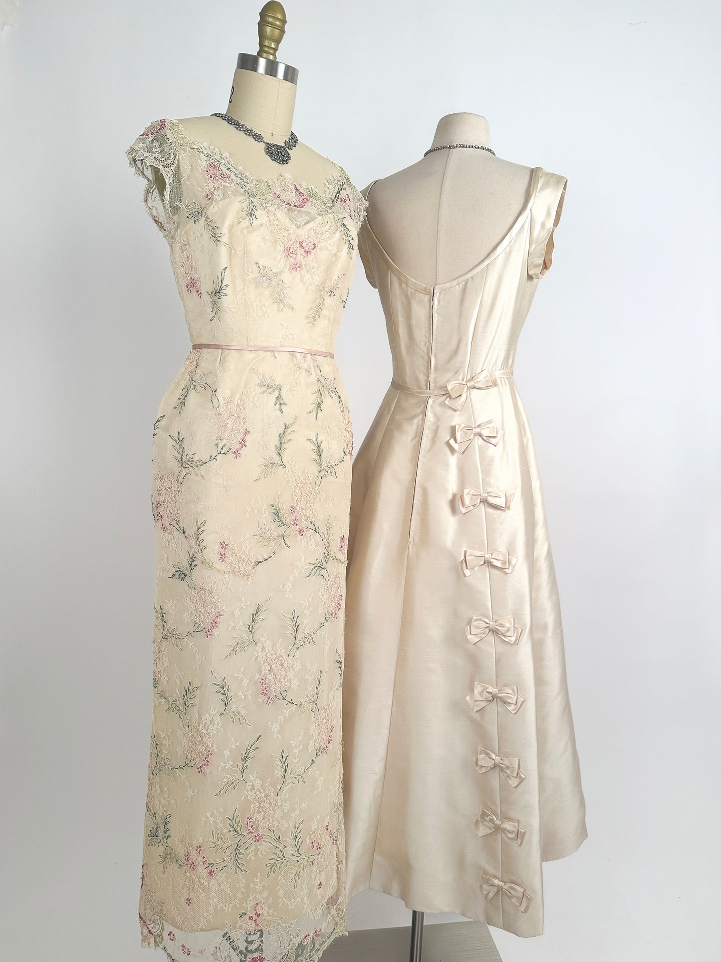 1960s Silk Shantung Wedding Dress Adorned with Bow / Waist 28