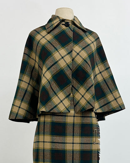 1960-70s 'The Central Park Highland' Skit and Cape Set