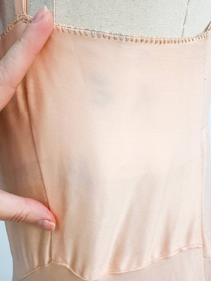 1930-40s Slip with Floral Appliqué / Small