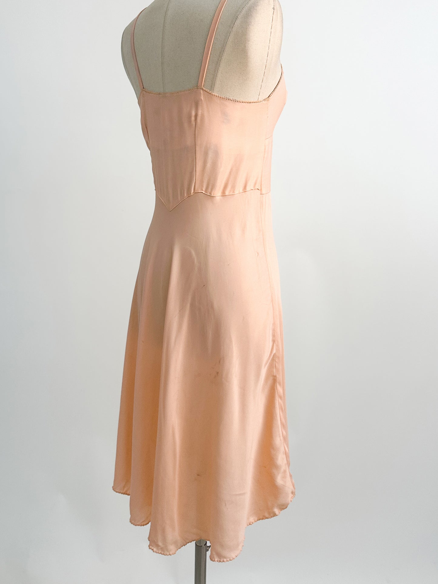1930-40s Slip with Floral Appliqué / Small