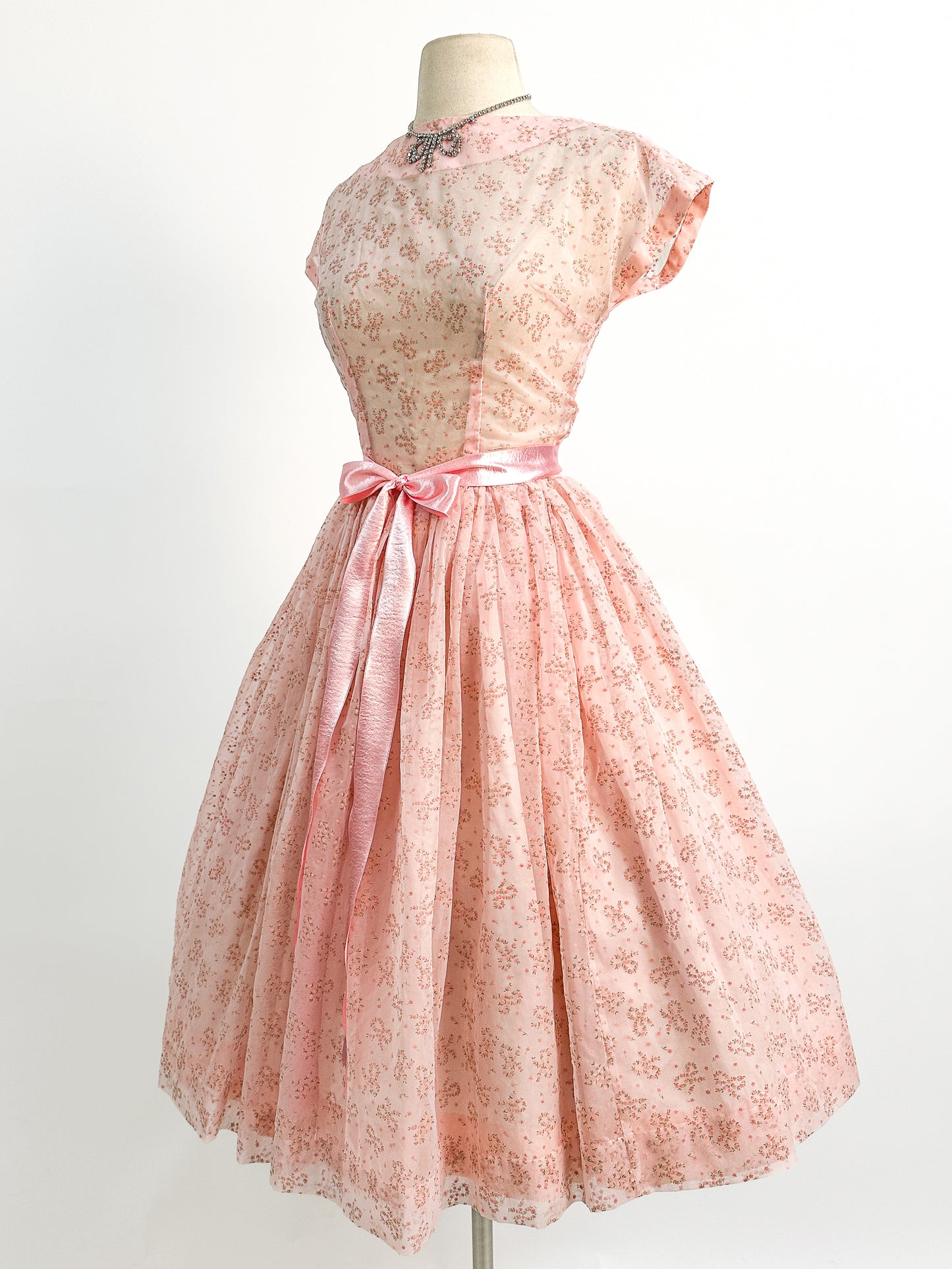 1950s Pretty in Peach Party Dress / Small