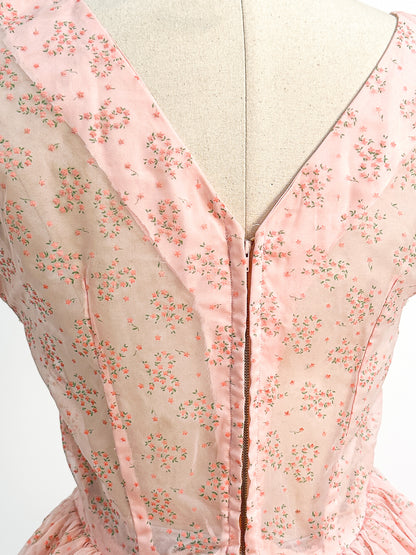 1950s Pretty in Peach Party Dress / Small