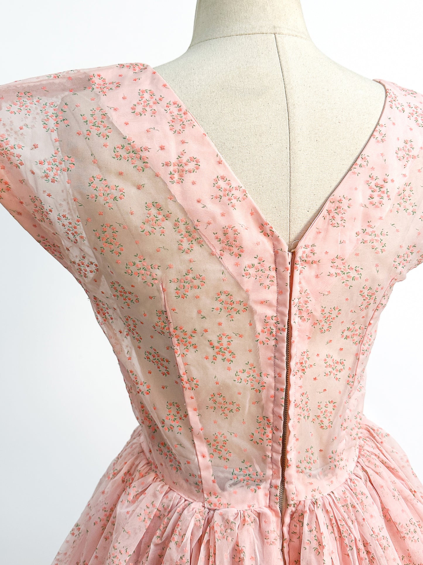 1950s Pretty in Peach Party Dress / Small