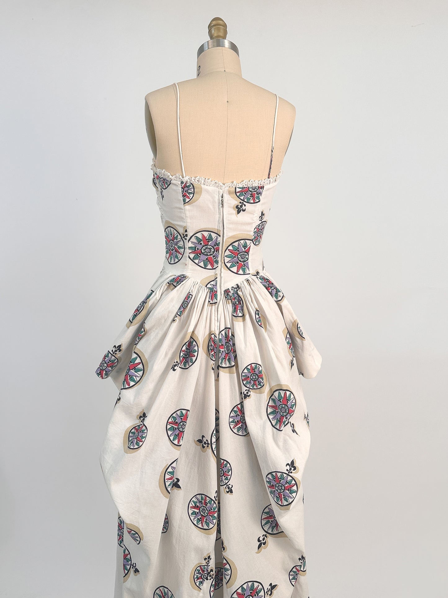 1940s White Cotton Novelty Print Dress / Waist 26
