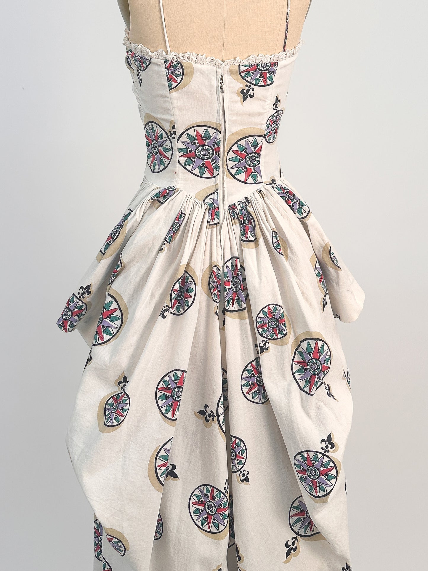 1940s White Cotton Novelty Print Dress / Waist 26
