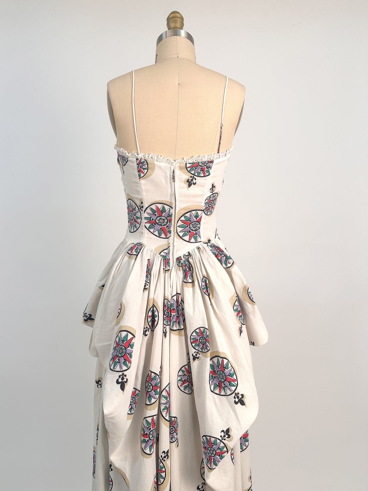 1940s White Cotton Novelty Print Dress / Waist 26