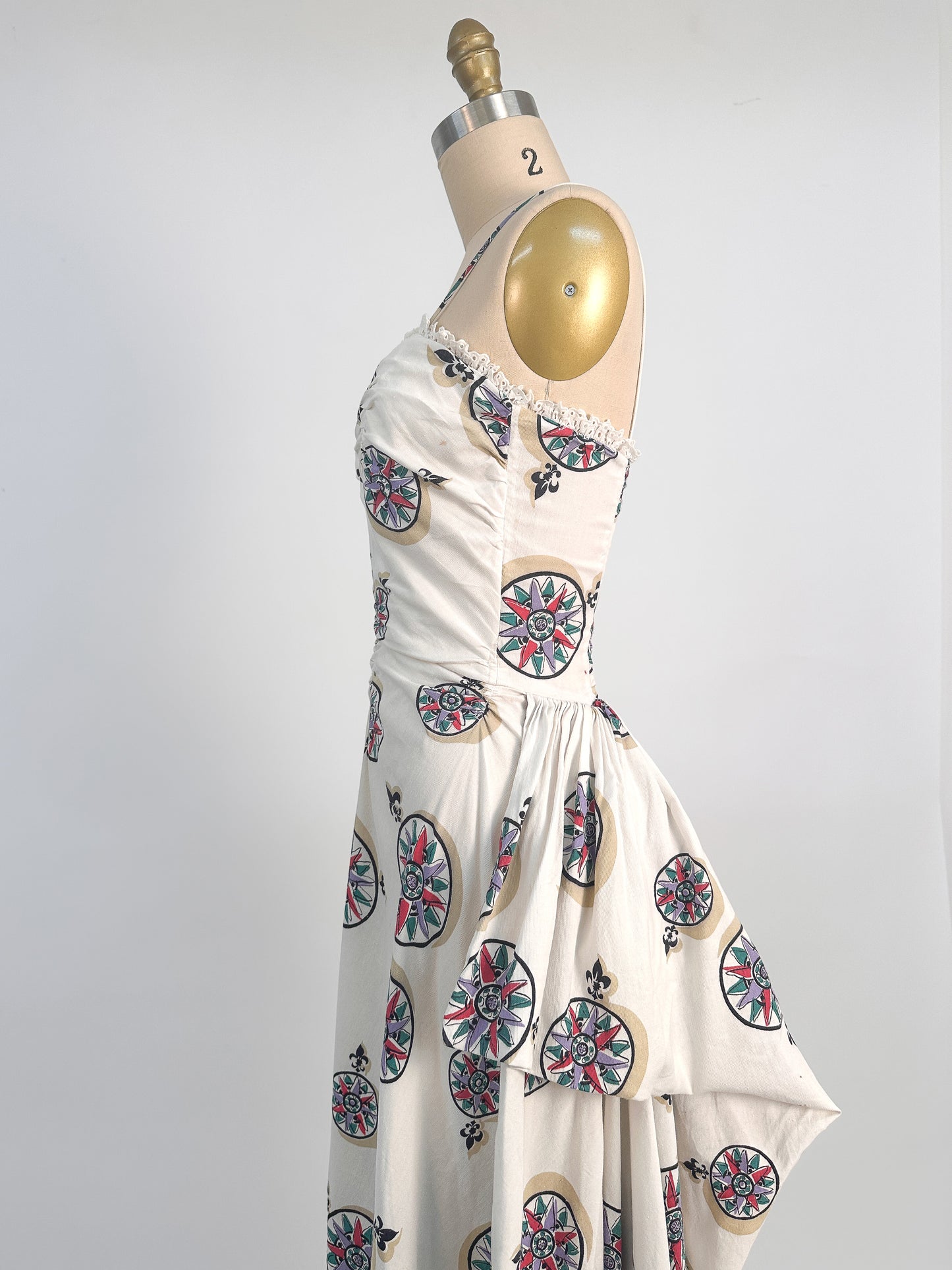 1940s White Cotton Novelty Print Dress / Waist 26