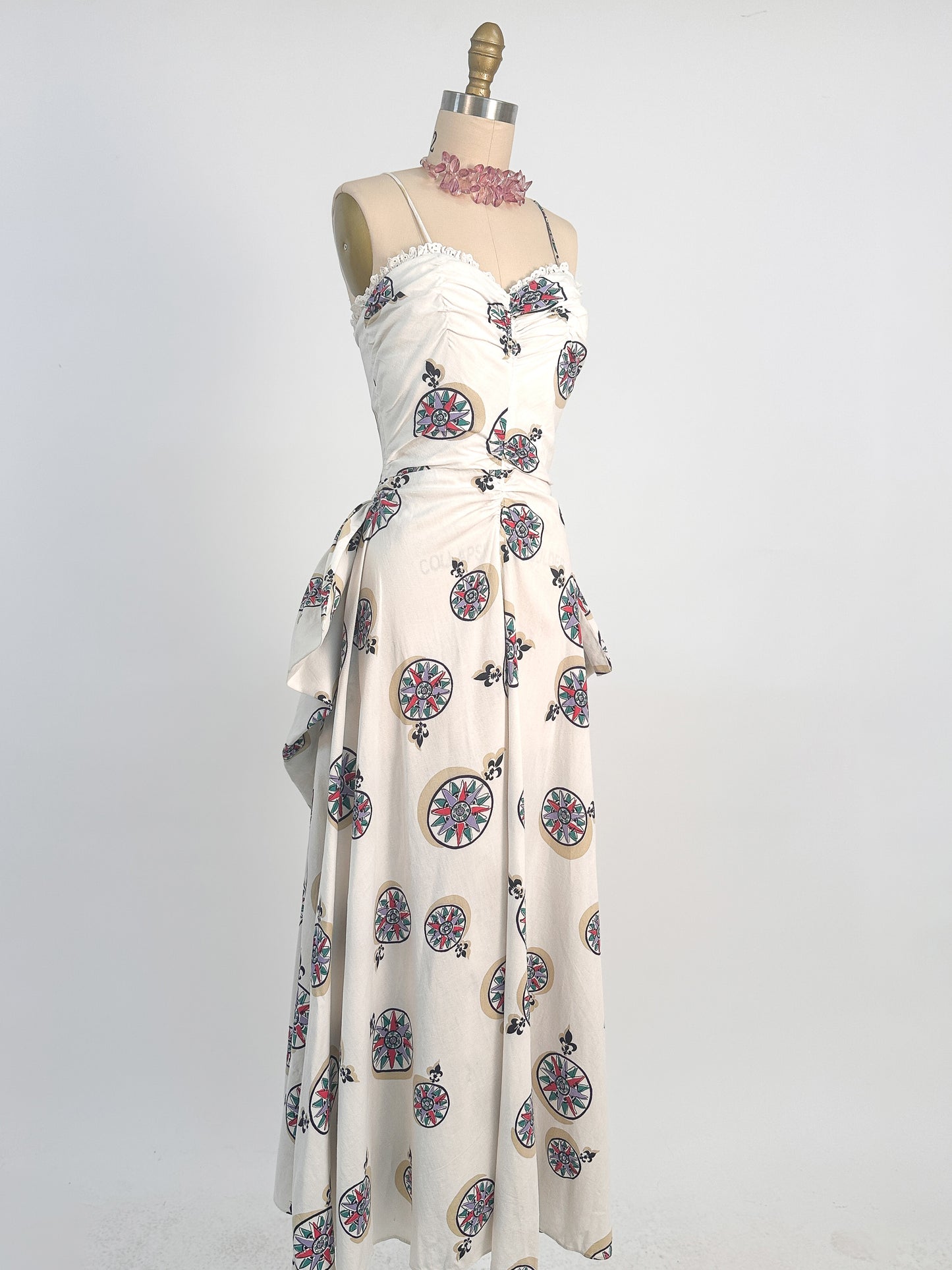 1940s White Cotton Novelty Print Dress / Waist 26