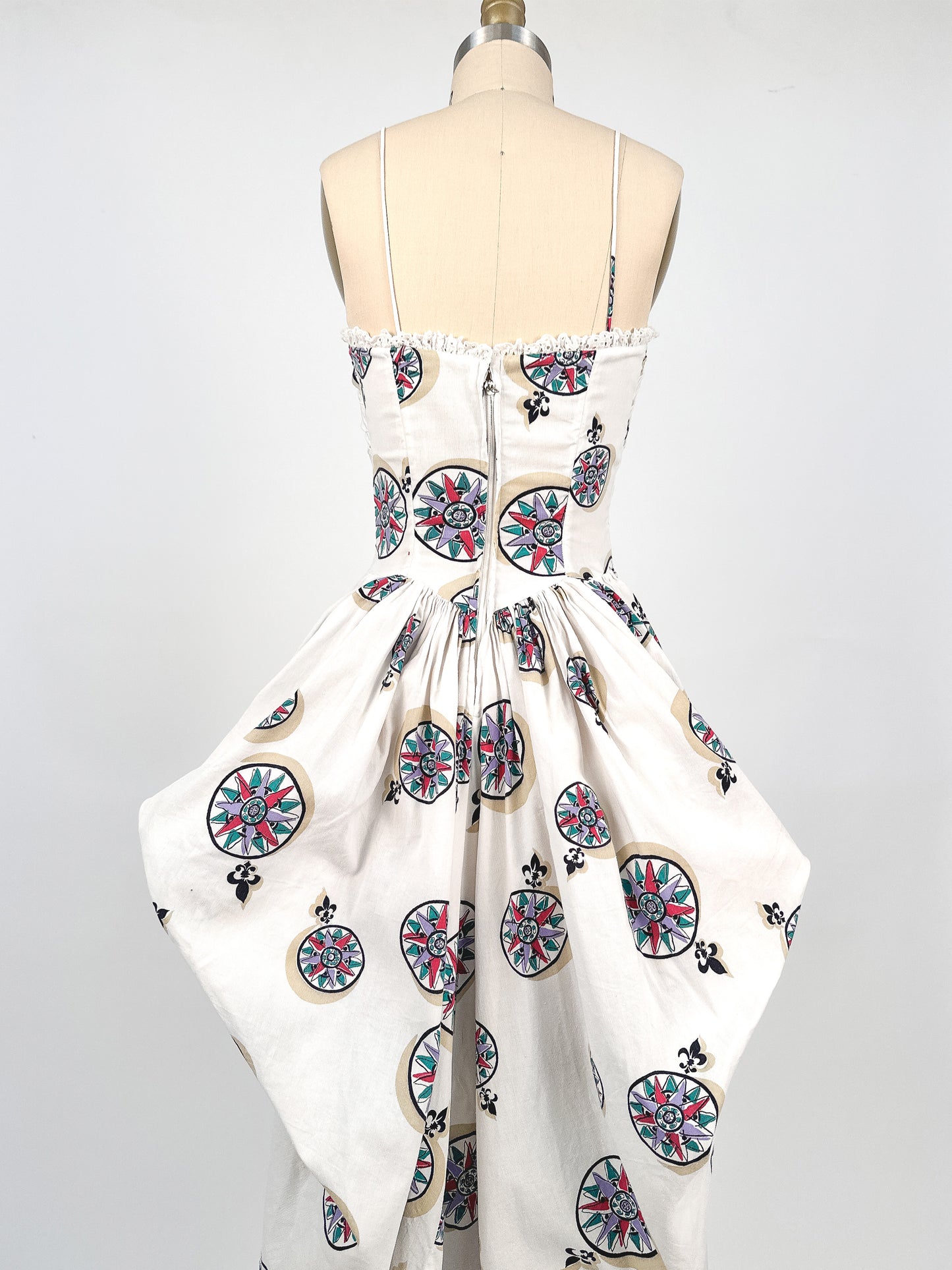 1940s White Cotton Novelty Print Dress / Waist 26