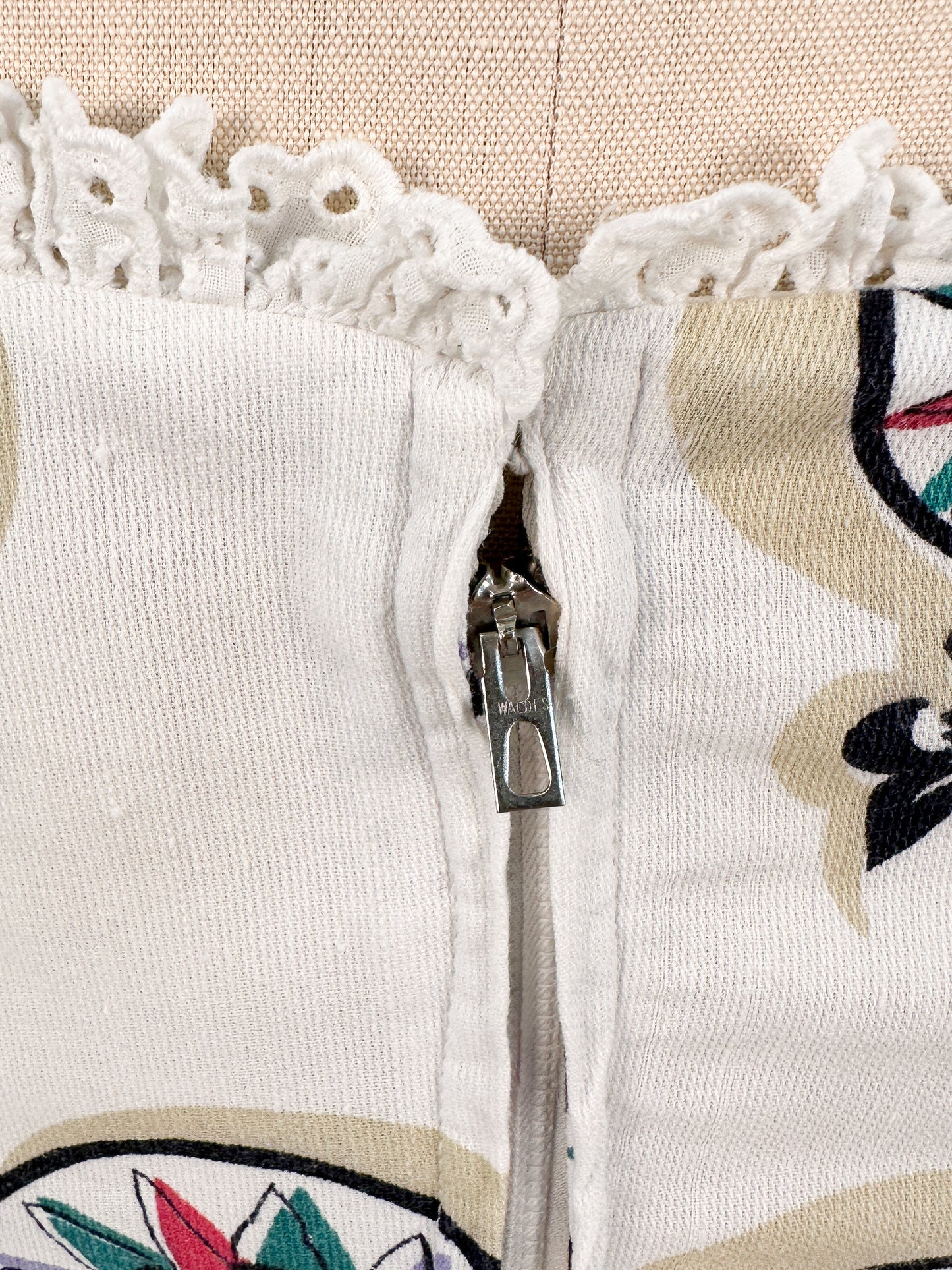 1940s White Cotton Novelty Print Dress / Waist 26