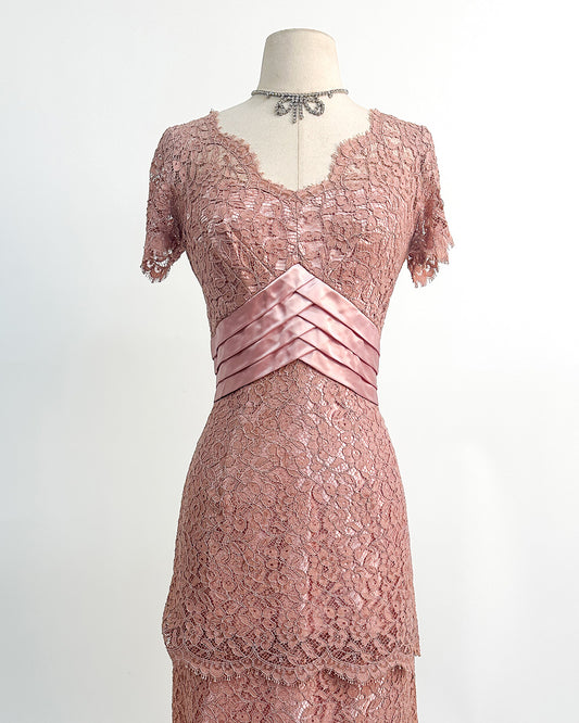 1950s Romantic Mauve Lace Evening Dress with Pink Satin Accents / Medium