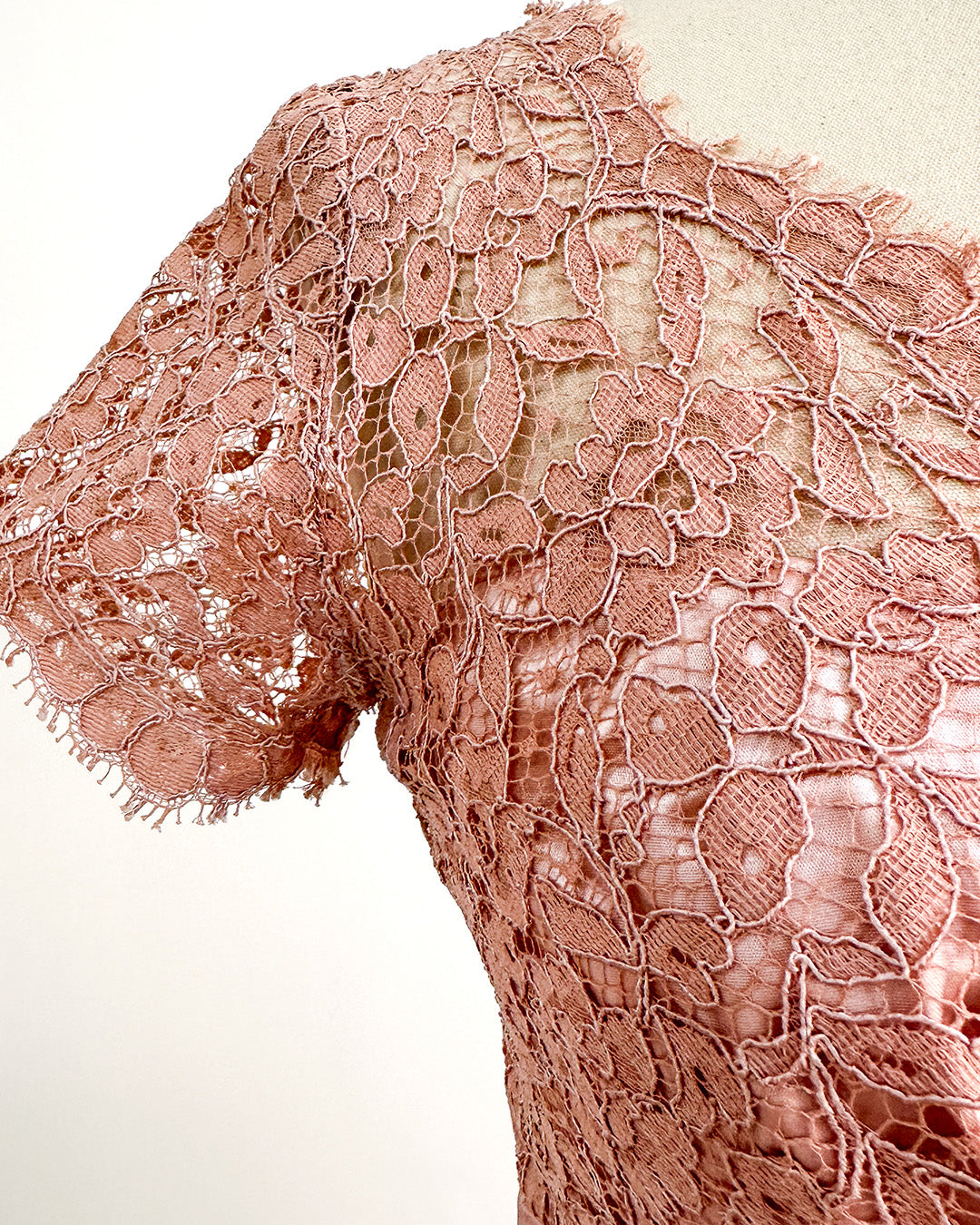 1950s Romantic Mauve Lace Evening Dress with Pink Satin Accents / Medium