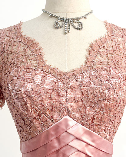 1950s Romantic Mauve Lace Evening Dress with Pink Satin Accents / Medium