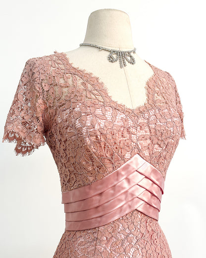 1950s Romantic Mauve Lace Evening Dress with Pink Satin Accents / Medium