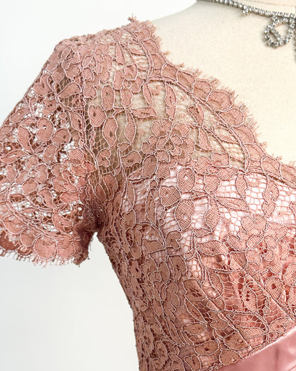 1950s Romantic Mauve Lace Evening Dress with Pink Satin Accents / Medium