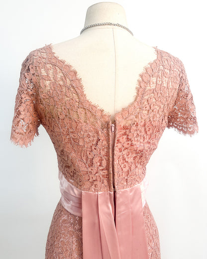 1950s Romantic Mauve Lace Evening Dress with Pink Satin Accents / Medium
