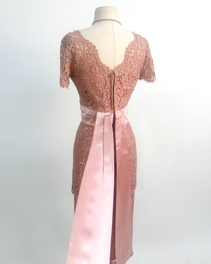 1950s Romantic Mauve Lace Evening Dress with Pink Satin Accents / Medium