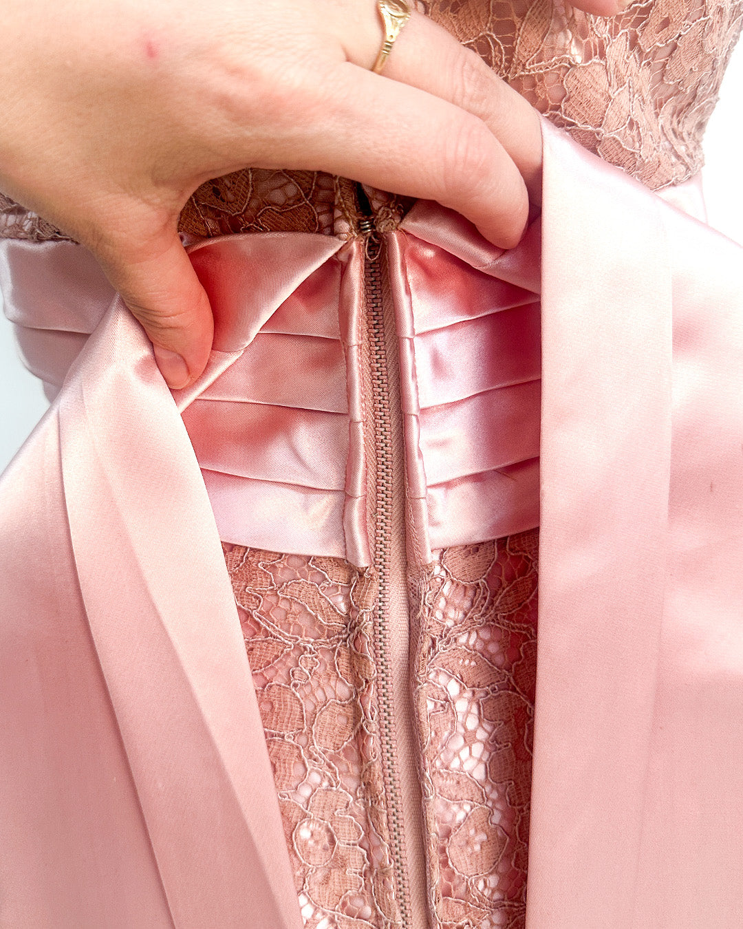 1950s Romantic Mauve Lace Evening Dress with Pink Satin Accents / Medium