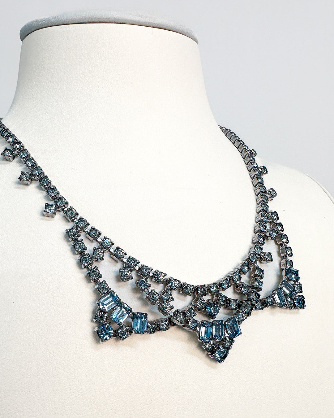 1940-50s Pale Blue Rhinestones Statement Choker