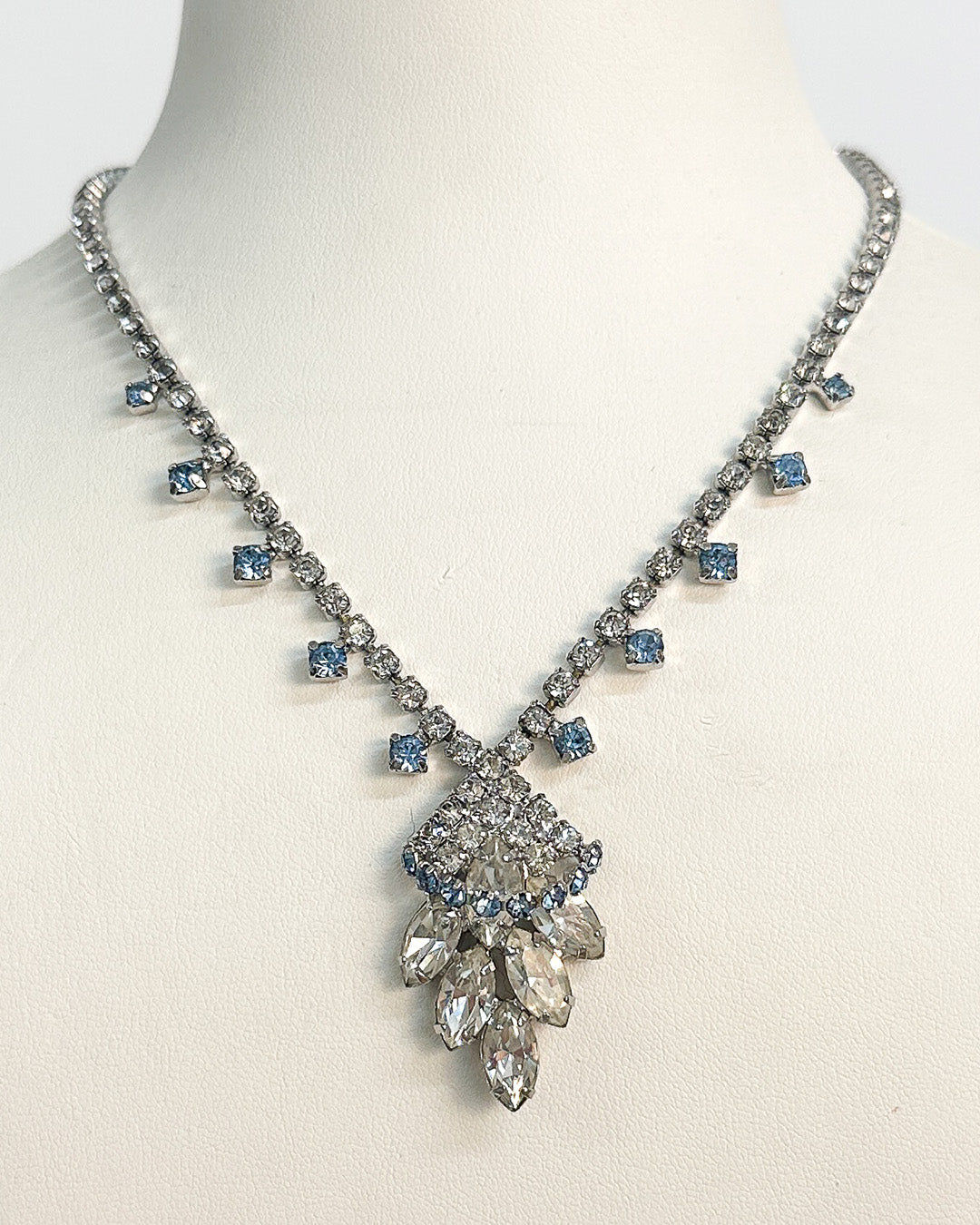 1940-50s Clear and Pale Blue Rhinestones Necklace