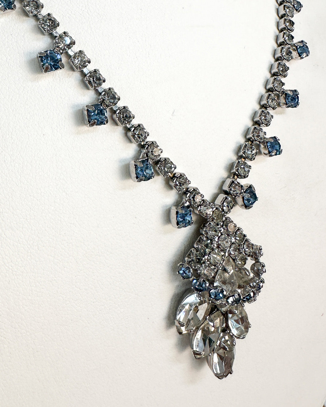 1940-50s Clear and Pale Blue Rhinestones Necklace