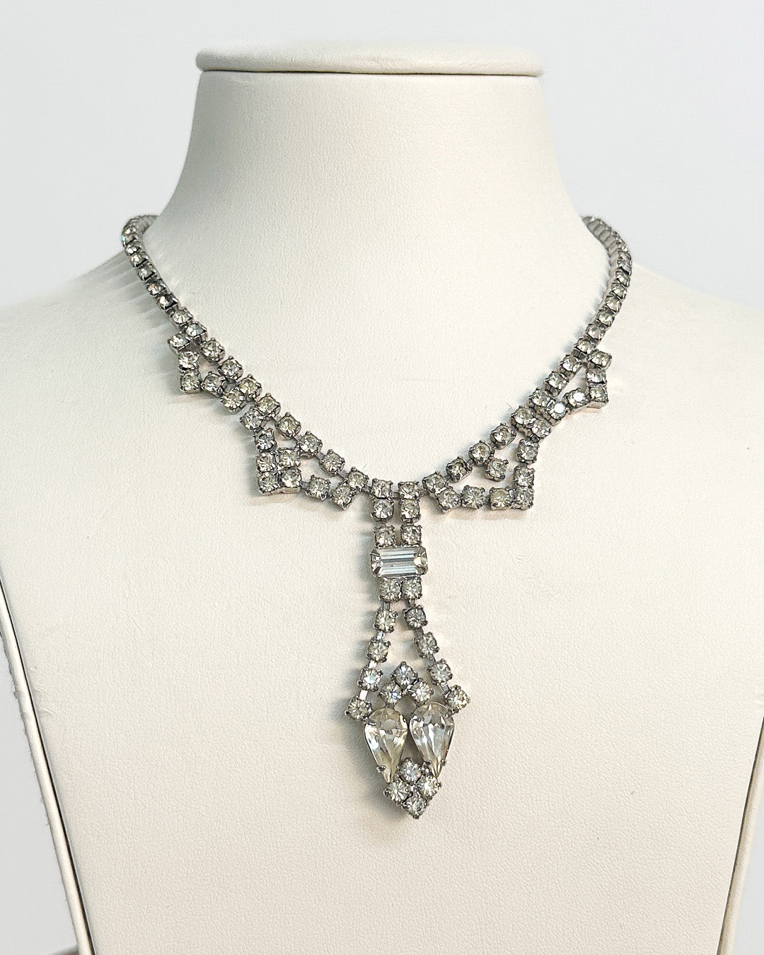 1940-50s Elegant Clear Rhinestones Necklace