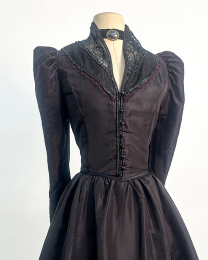 Rare 1970s Gunne Sax Witchy Black Taffeta Dress / Medium