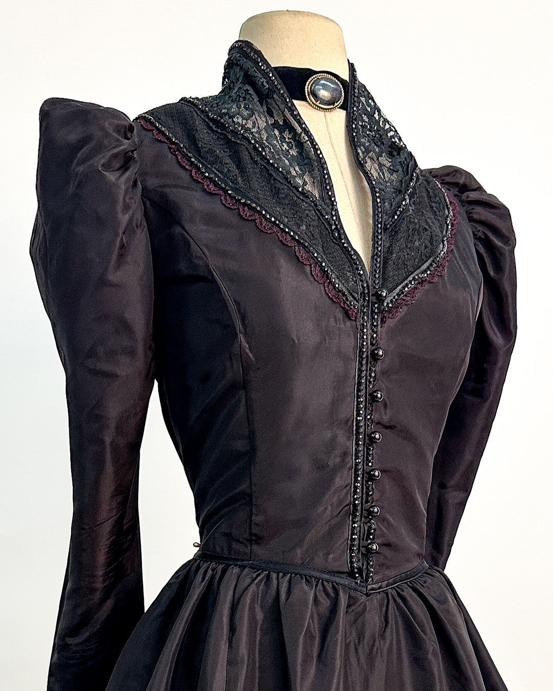 Rare 1970s Gunne Sax Witchy Black Taffeta Dress / Medium