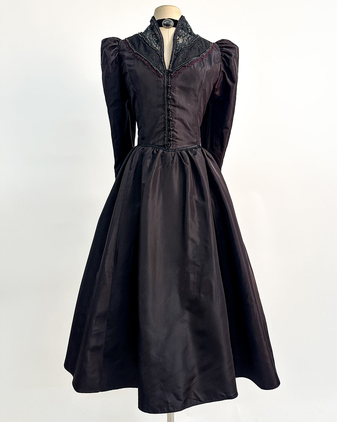 Rare 1970s Gunne Sax Witchy Black Taffeta Dress / Medium