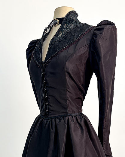 Rare 1970s Gunne Sax Witchy Black Taffeta Dress / Medium