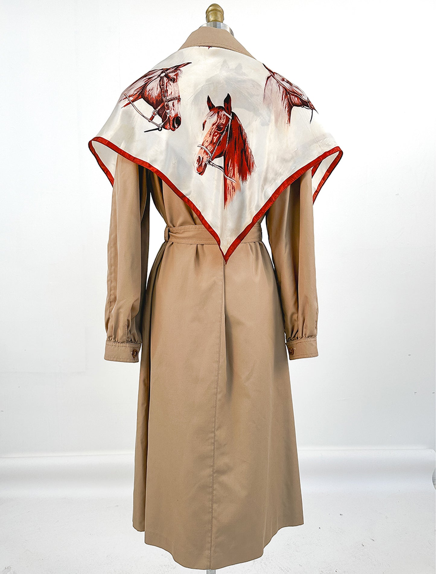 1970s Trench Coat with Fox Run Lining / Waist 36