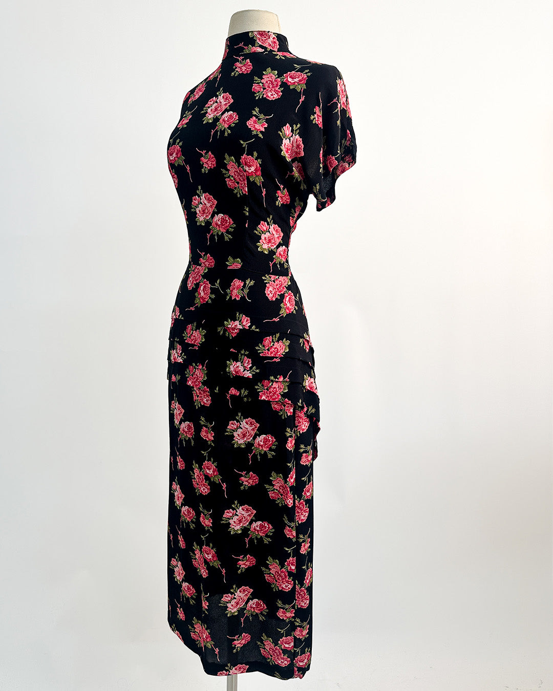 1980s Does 1940s Haunted Rose Garden Dress / Medium