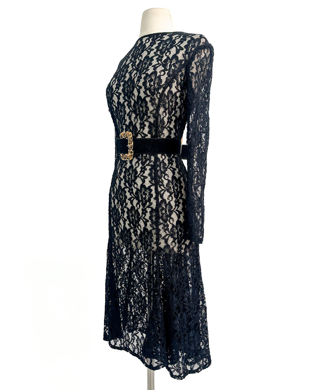 1980s Black Lace Dress That Summons From Beyond / Medium-Large