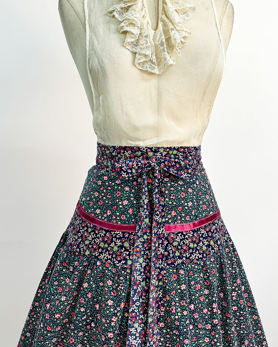 1970s 'The Enchanted Meadow' Gunne Sax Skirt / Medium