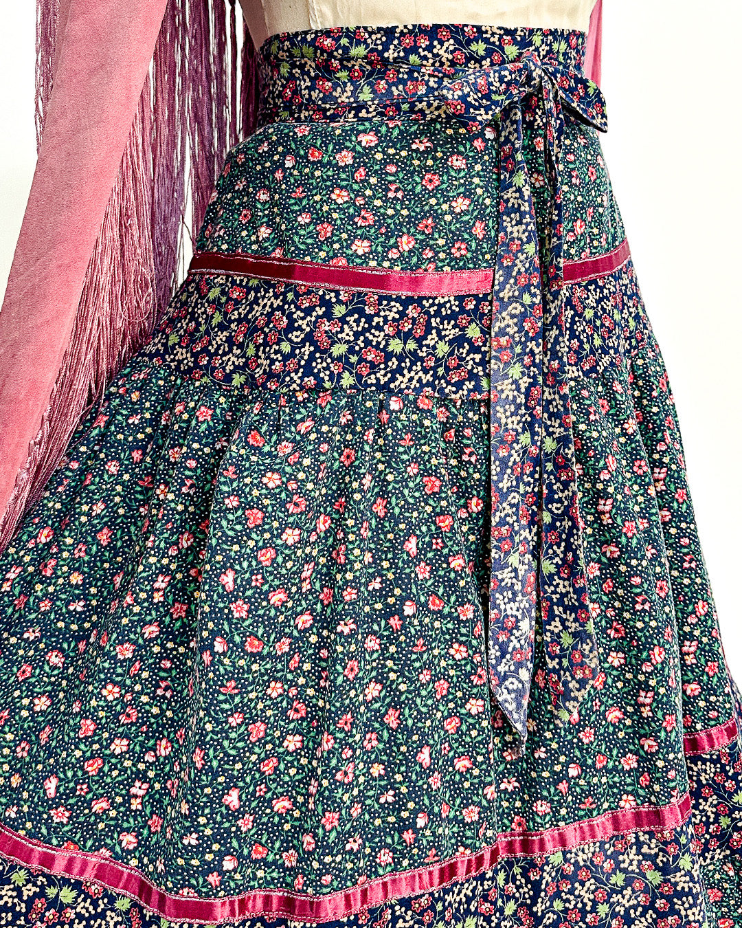 1970s 'The Enchanted Meadow' Gunne Sax Skirt / Medium