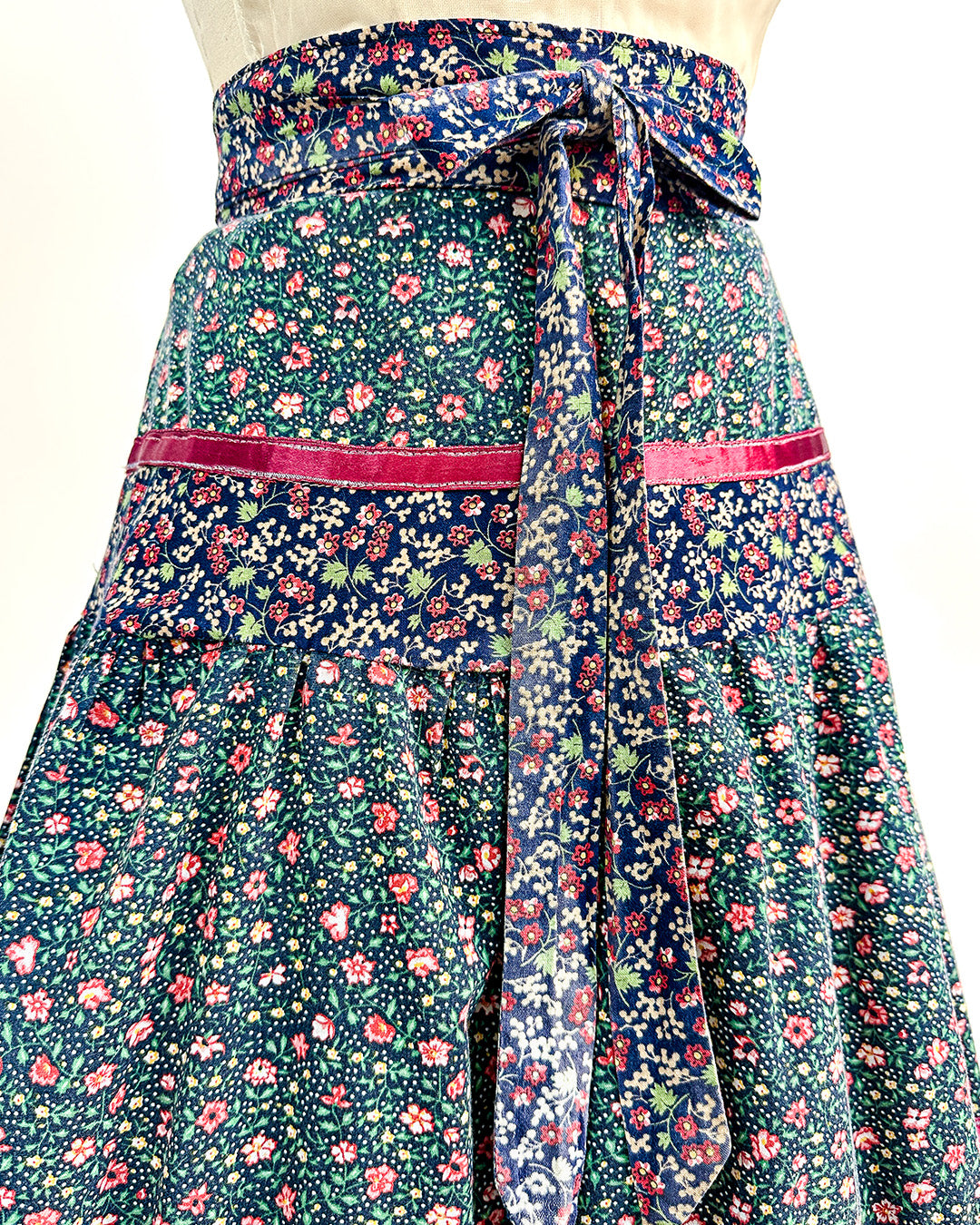 1970s 'The Enchanted Meadow' Gunne Sax Skirt / Medium