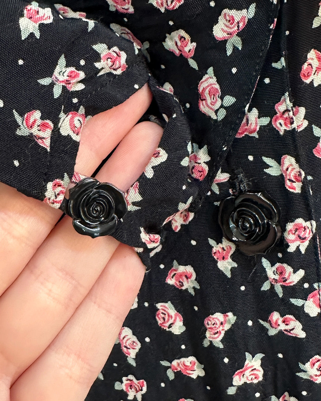 1990s 'The Midnight Roses' Button-up Dress / Medium