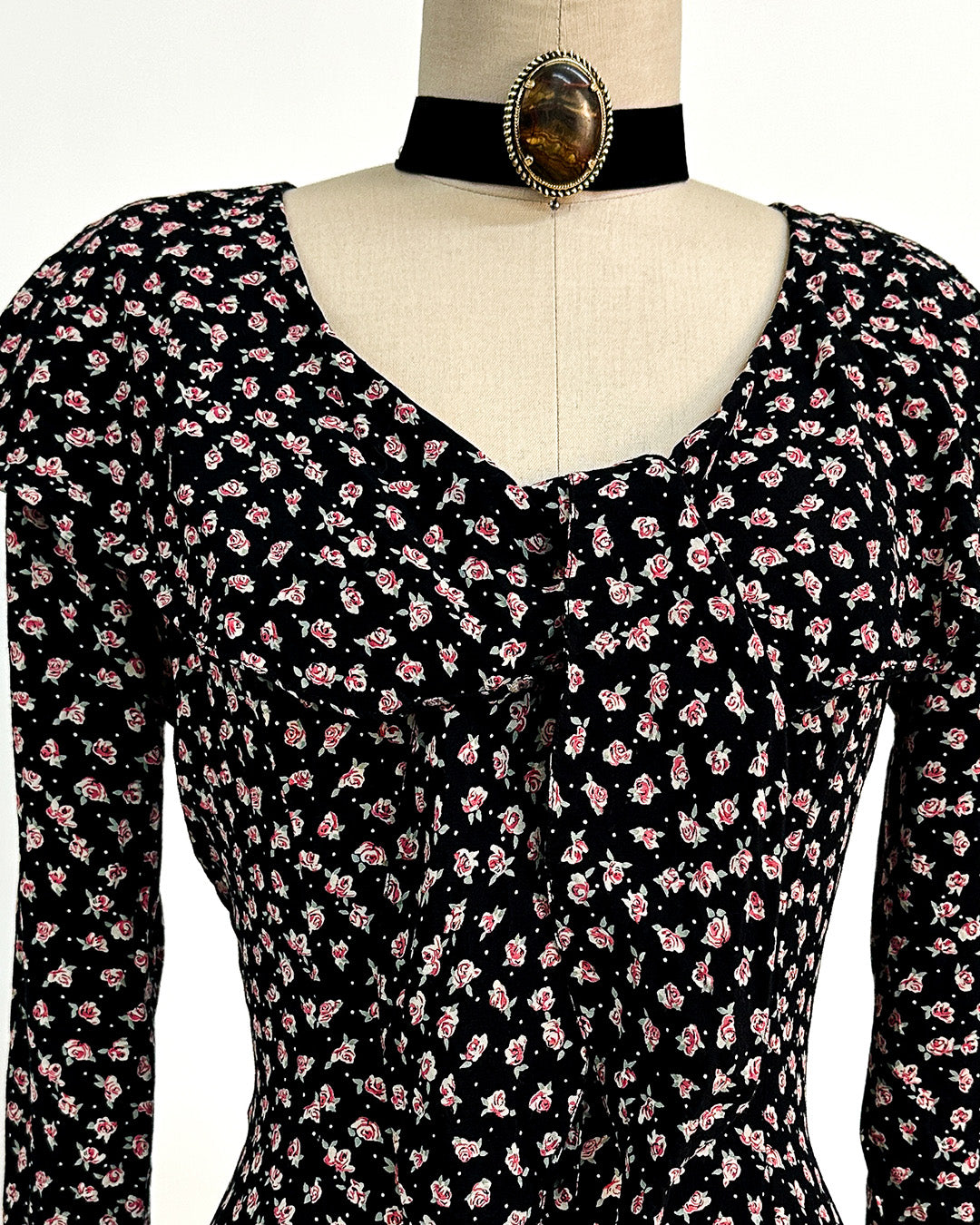 1990s 'The Midnight Roses' Button-up Dress / Medium