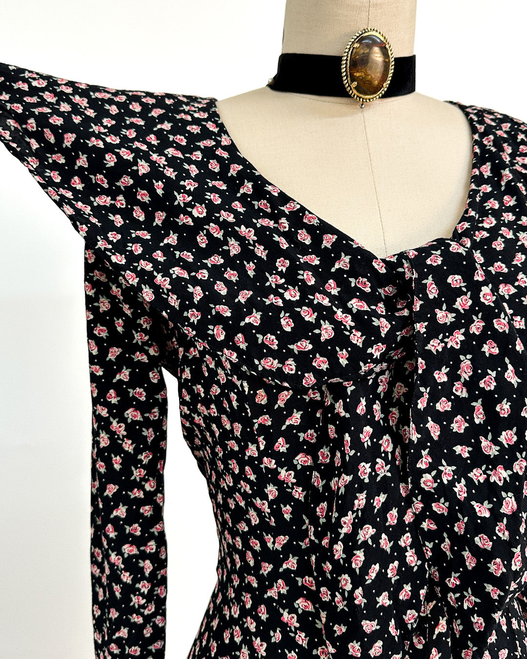 1990s 'The Midnight Roses' Button-up Dress / Medium
