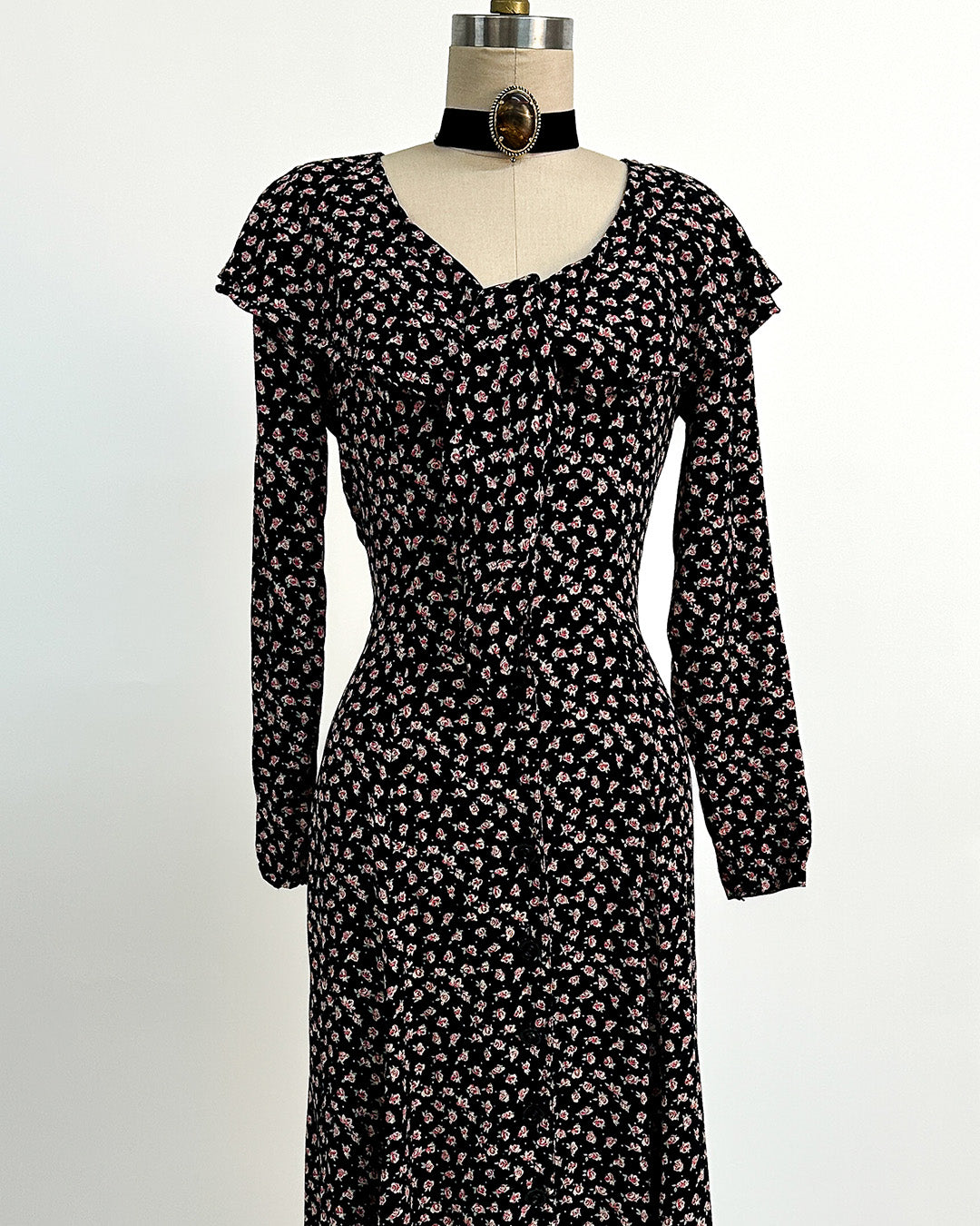 1990s 'The Midnight Roses' Button-up Dress / Medium