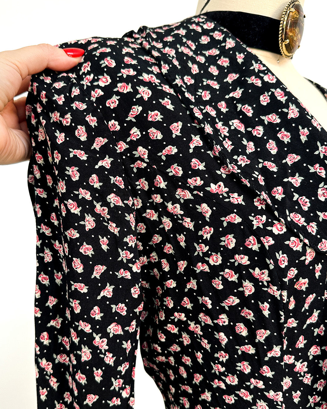 1990s 'The Midnight Roses' Button-up Dress / Medium