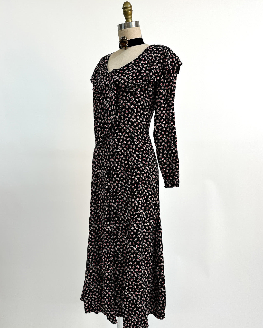 1990s 'The Midnight Roses' Button-up Dress / Medium
