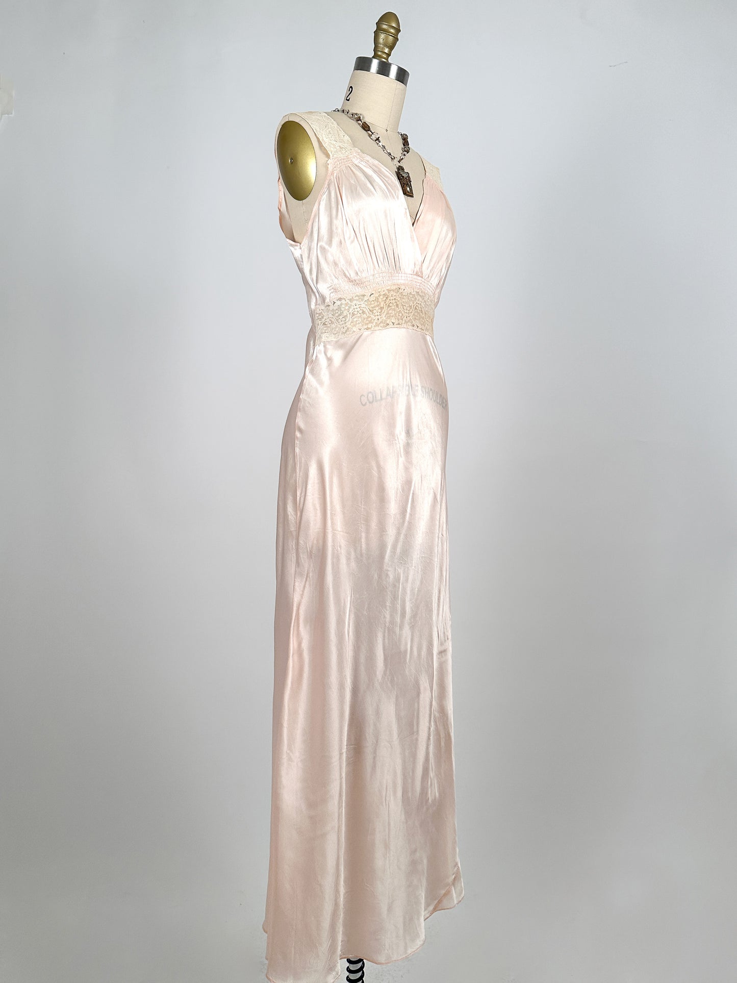 1930-40s Pale Pink Shimmering Nightgown with Lace / Waist 30