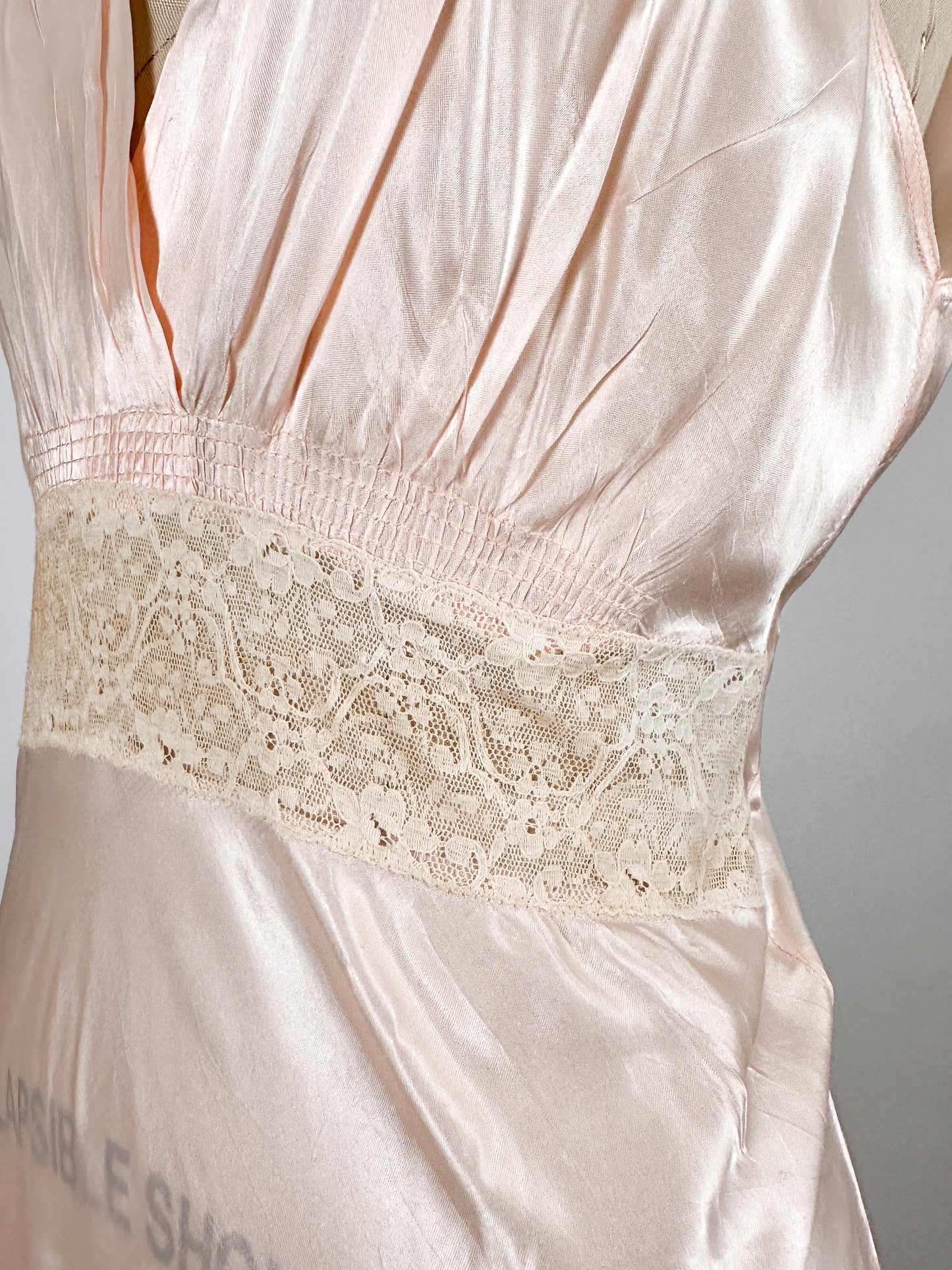 1930-40s Pale Pink Shimmering Nightgown with Lace / Waist 30