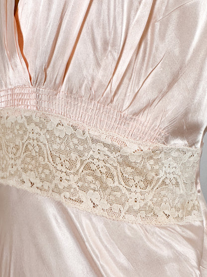 1930-40s Pale Pink Shimmering Nightgown with Lace / Waist 30
